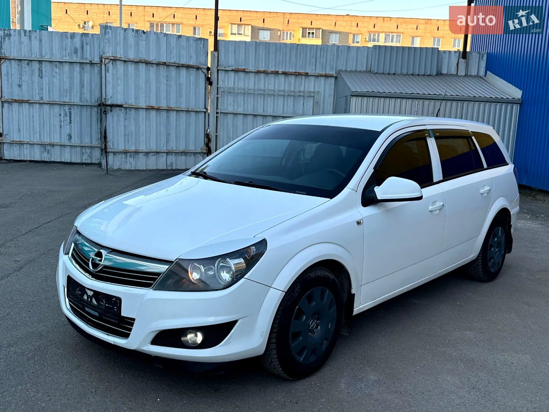 2011 Opel Astra - мініатюра 18