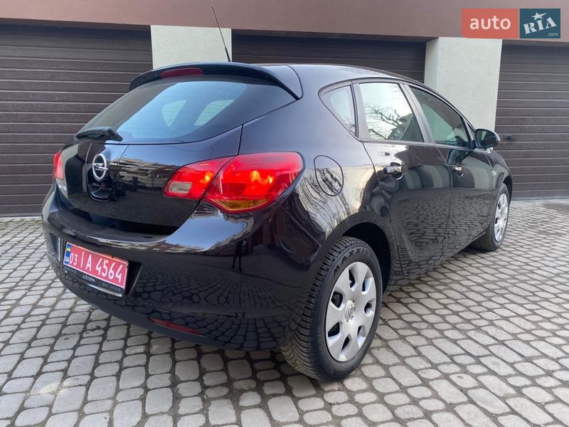 Хэтчбек Opel Astra 2010 в Коломые