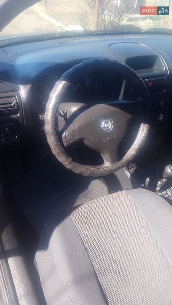 Седан Opel Astra 2008 в Казанке