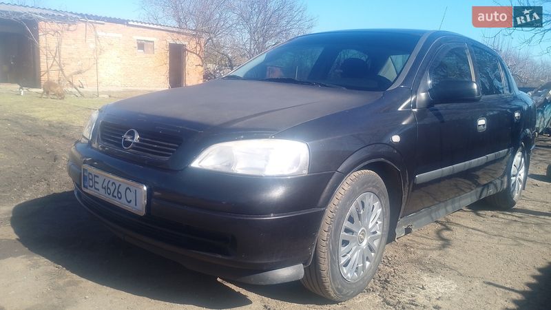 Седан Opel Astra 2008 в Казанке