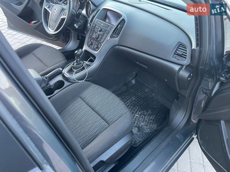 Універсал Opel Astra 2015 в Харкові