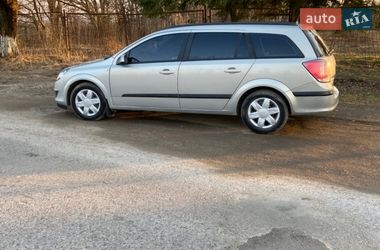Универсал Opel Astra 2005 в Самборе