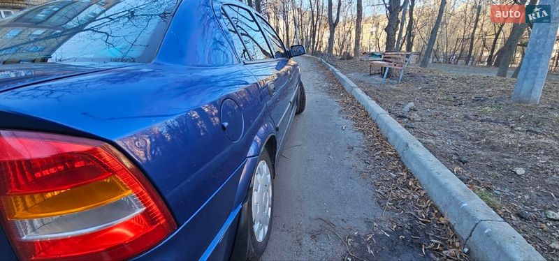 Седан Opel Astra 2006 в Києві