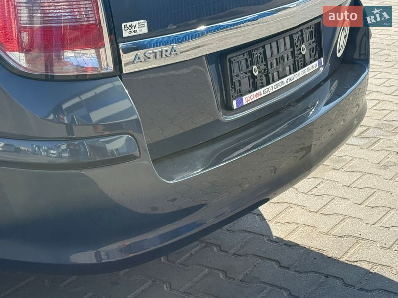 Універсал Opel Astra 2009 в Рівному