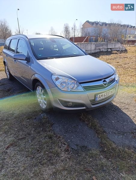 Універсал Opel Astra 2008 в Звягелі