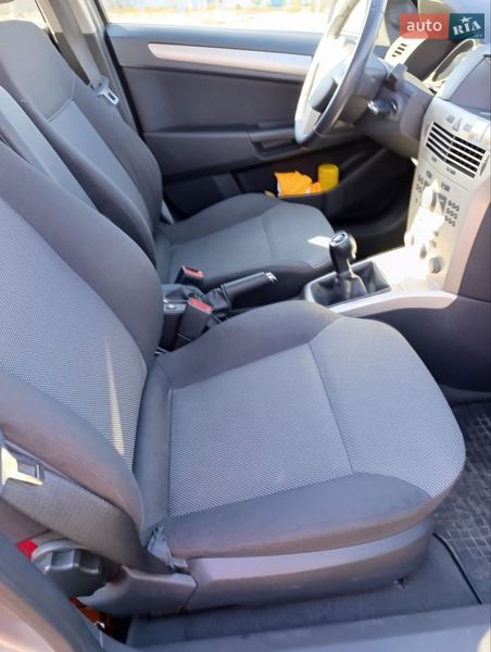 Універсал Opel Astra 2008 в Звягелі