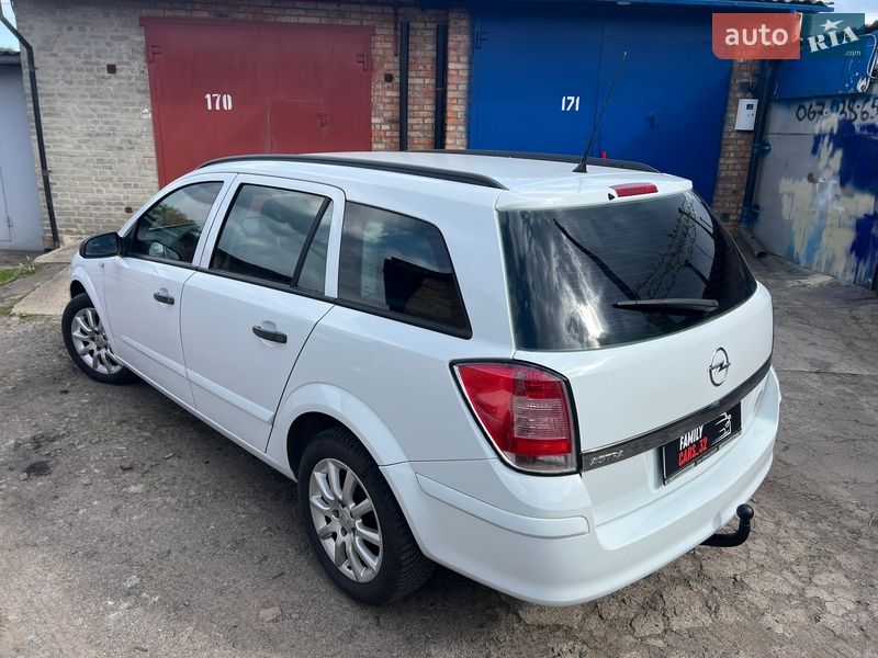 Універсал Opel Astra 2010 в Ніжині