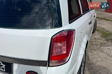 Універсал Opel Astra 2010 в Ніжині