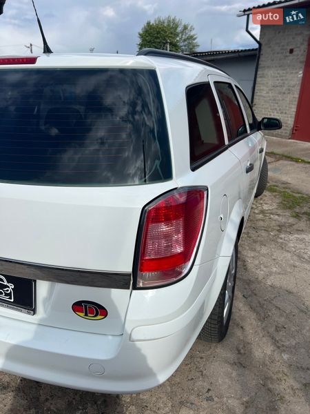 Універсал Opel Astra 2010 в Ніжині