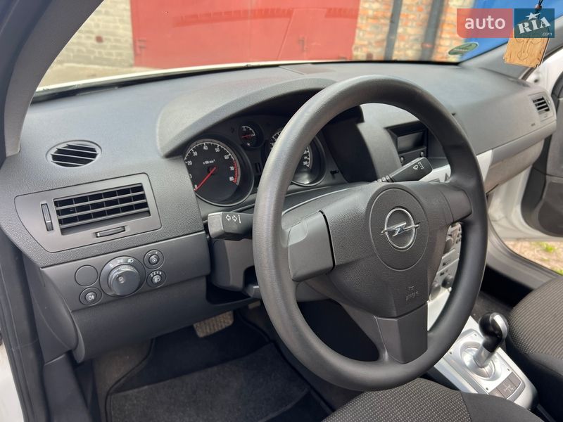 Універсал Opel Astra 2010 в Ніжині