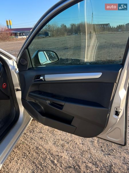Хэтчбек Opel Astra 2009 в Хмельницком