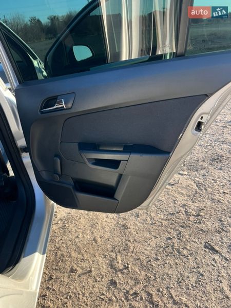 Хэтчбек Opel Astra 2009 в Хмельницком