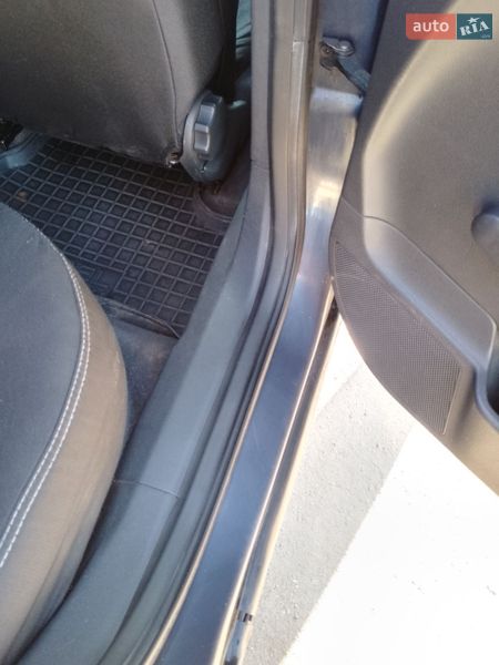 Хэтчбек Opel Astra 2007 в Дергачах