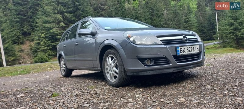 Универсал Opel Astra 2006 в Ровно