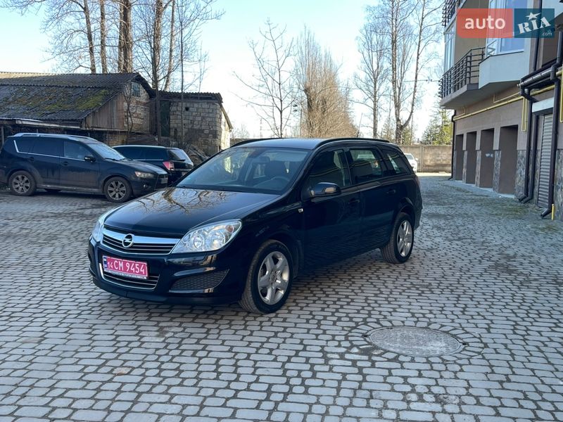 Универсал Opel Astra 2008 в Надворной