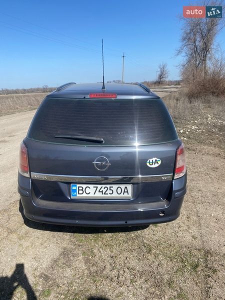 Універсал Opel Astra 2006 в Новомосковську