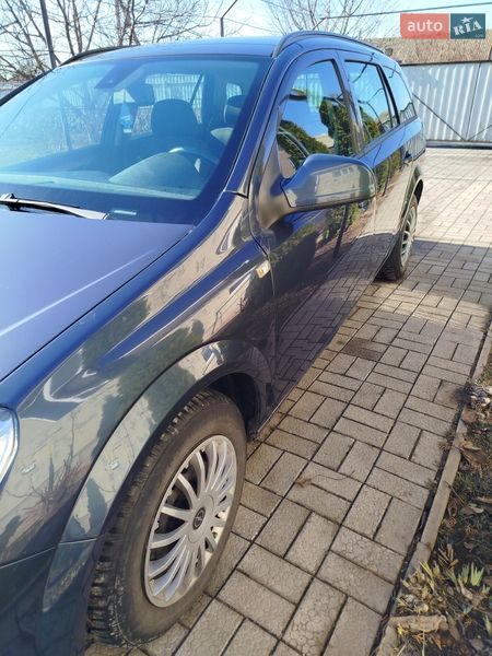 Универсал Opel Astra 2009 в Чернобае