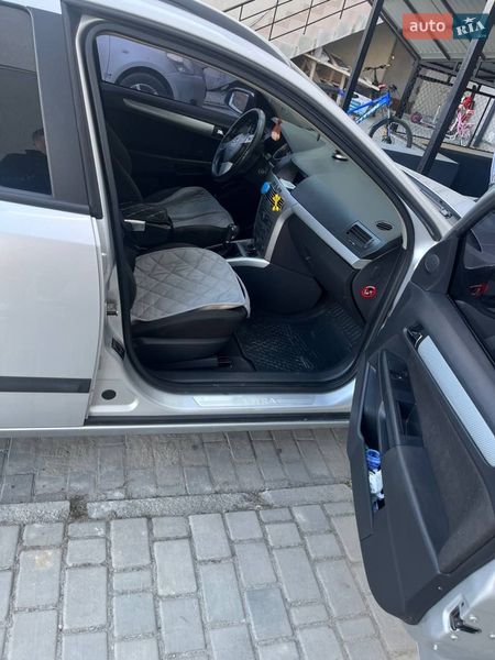 Універсал Opel Astra 2004 в Львові