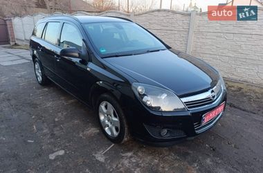 Универсал Opel Astra 2008 в Гоще