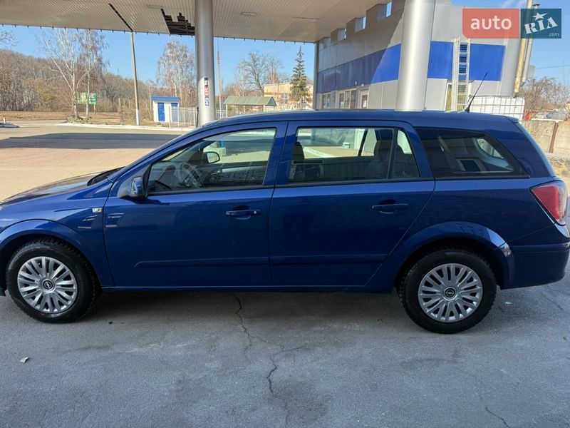 Універсал Opel Astra 2007 в Лубнах