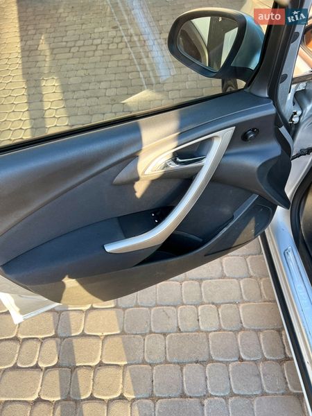 Хетчбек Opel Astra 2010 в Києві фото 17 Хетчбек Opel Astra 2010 в Києві