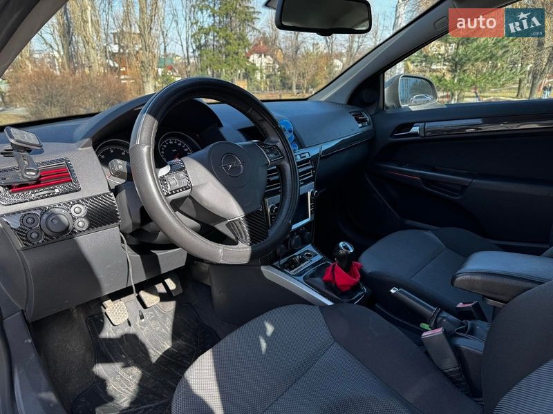 Хэтчбек Opel Astra 2009 в Киеве