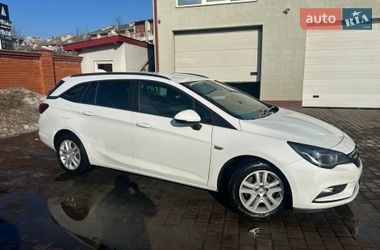 Универсал Opel Astra 2018 в Ивано-Франковске