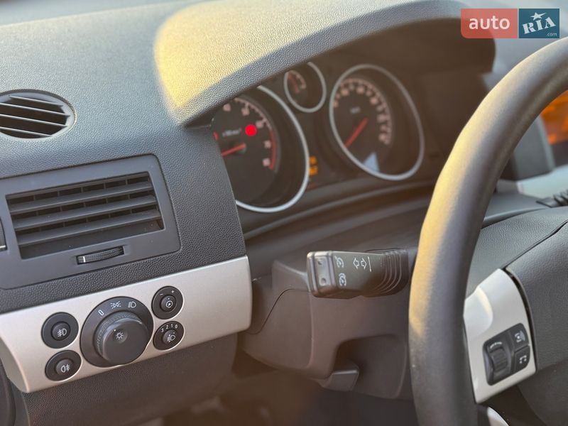Хэтчбек Opel Astra 2008 в Одессе