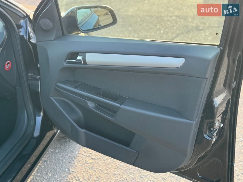 Хэтчбек Opel Astra 2008 в Одессе