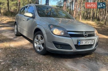 Хэтчбек Opel Astra 2006 в Нетешине