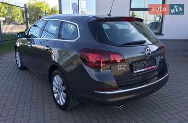 Универсал Opel Astra 2013 в Луцке