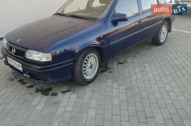 Седан Opel Astra 1993 в Звягелі