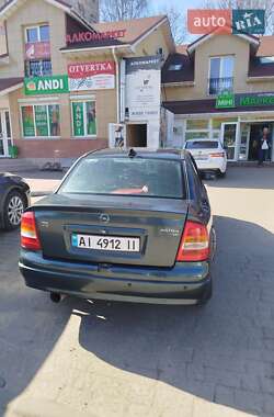 Хэтчбек Opel Astra 2004 в Обухове