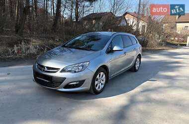 Универсал Opel Astra 2014 в Львове