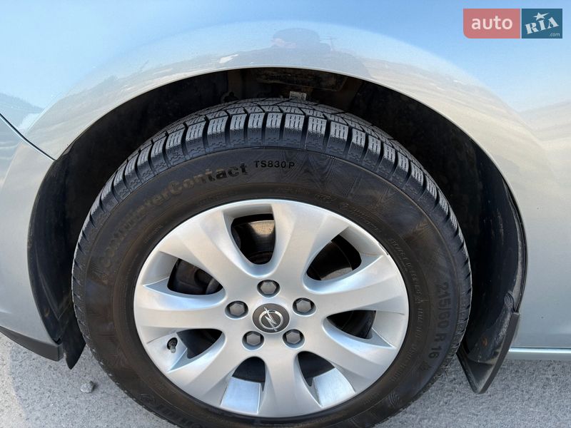 Універсал Opel Astra 2014 в Львові