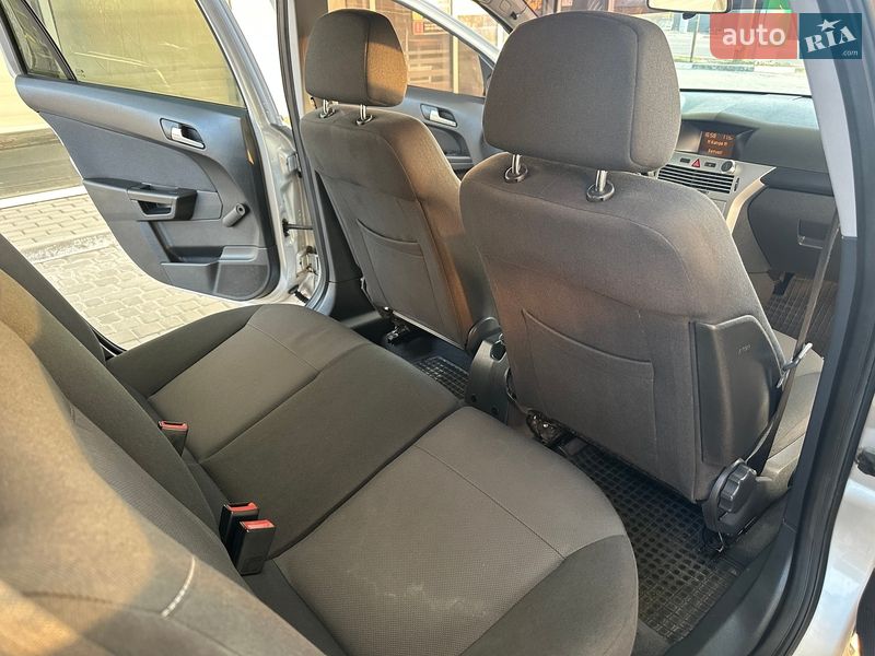 Універсал Opel Astra 2012 в Дніпрі фото 48 Універсал Opel Astra 2012 в Дніпрі