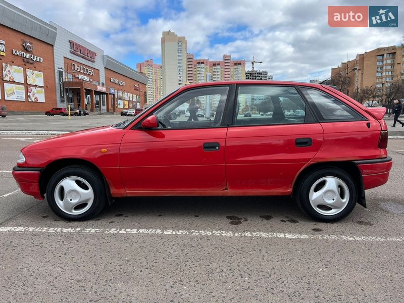 Хэтчбек Opel Astra 1998 в Броварах