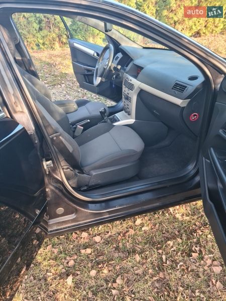 Универсал Opel Astra 2008 в Луцке