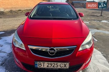 Універсал Opel Astra 2011 в Прилуках
