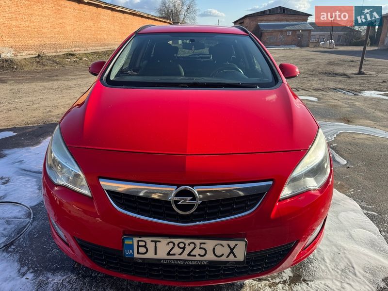 Opel Astra 2011 Opel Astra 2011
