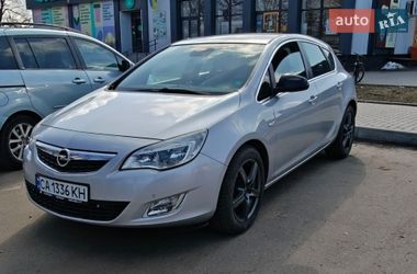 Хэтчбек Opel Astra 2010 в Черкассах