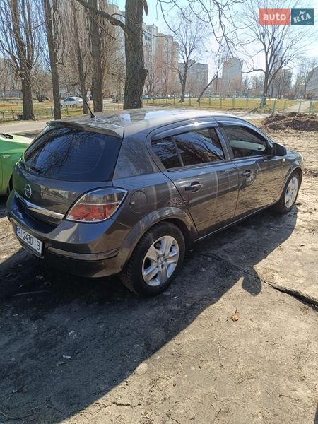 Хэтчбек Opel Astra 2010 в Киеве