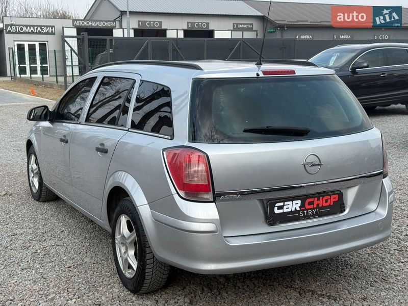 Універсал Opel Astra 2010 в Стрию