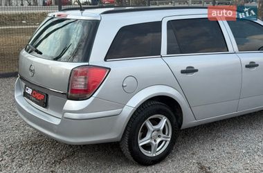 Універсал Opel Astra 2010 в Стрию