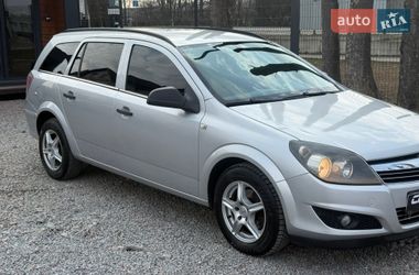 Універсал Opel Astra 2010 в Стрию