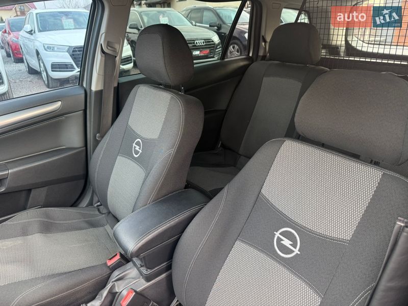 Універсал Opel Astra 2010 в Стрию