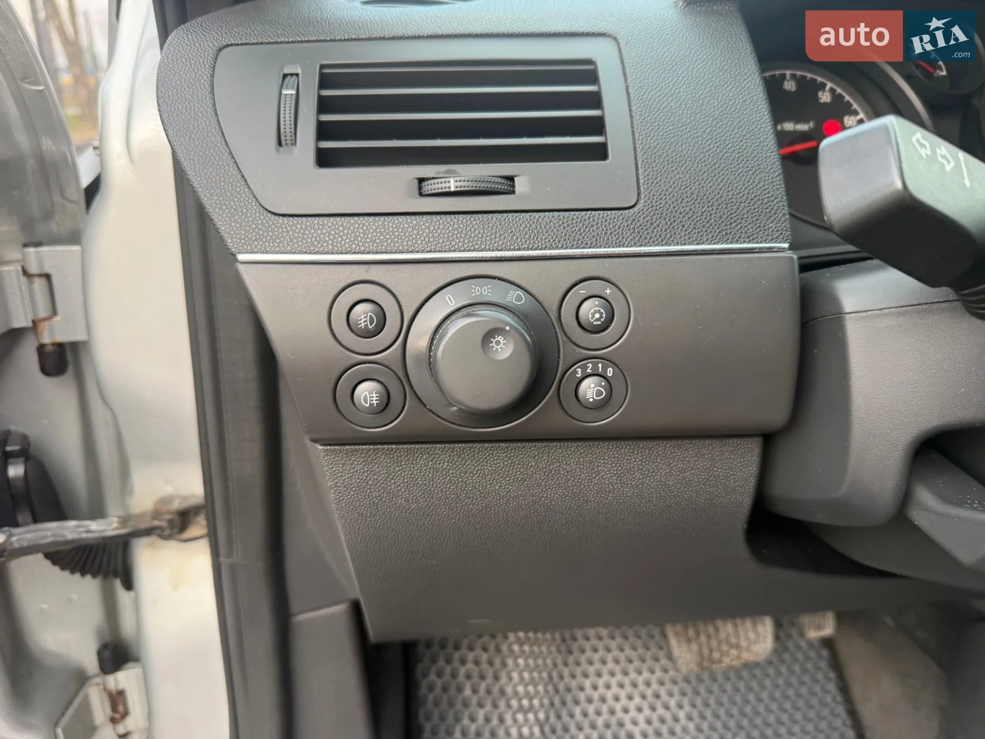 2010 Opel Astra - мініатюра 26