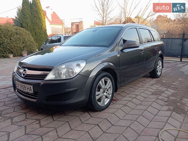 Универсал Opel Astra 2009 в Хмельницком