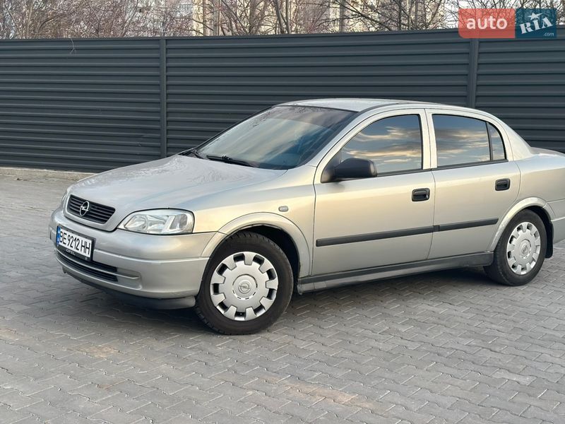 Седан Opel Astra 2006 в Миколаєві