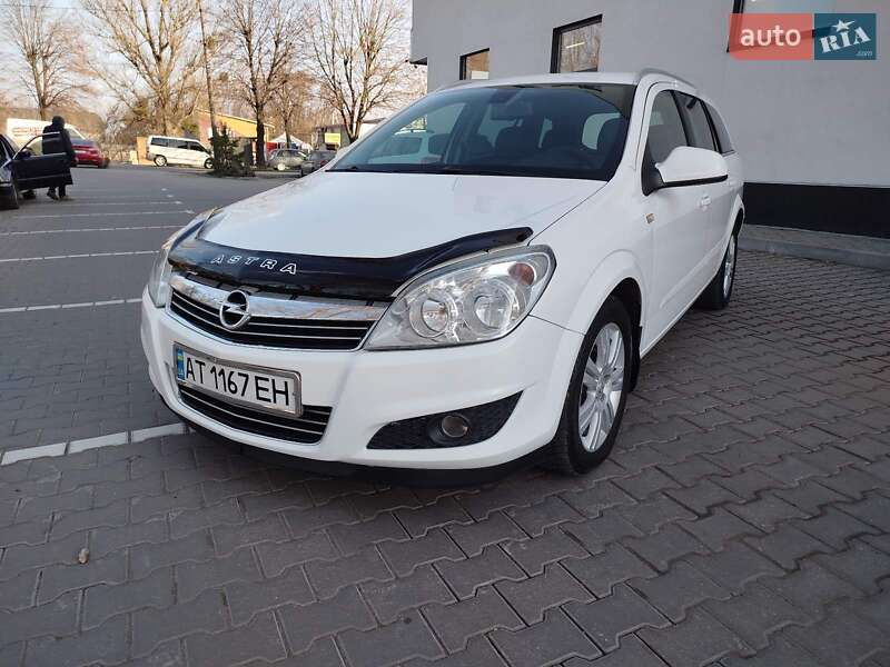 Универсал Opel Astra 2009 в Хмельницком
